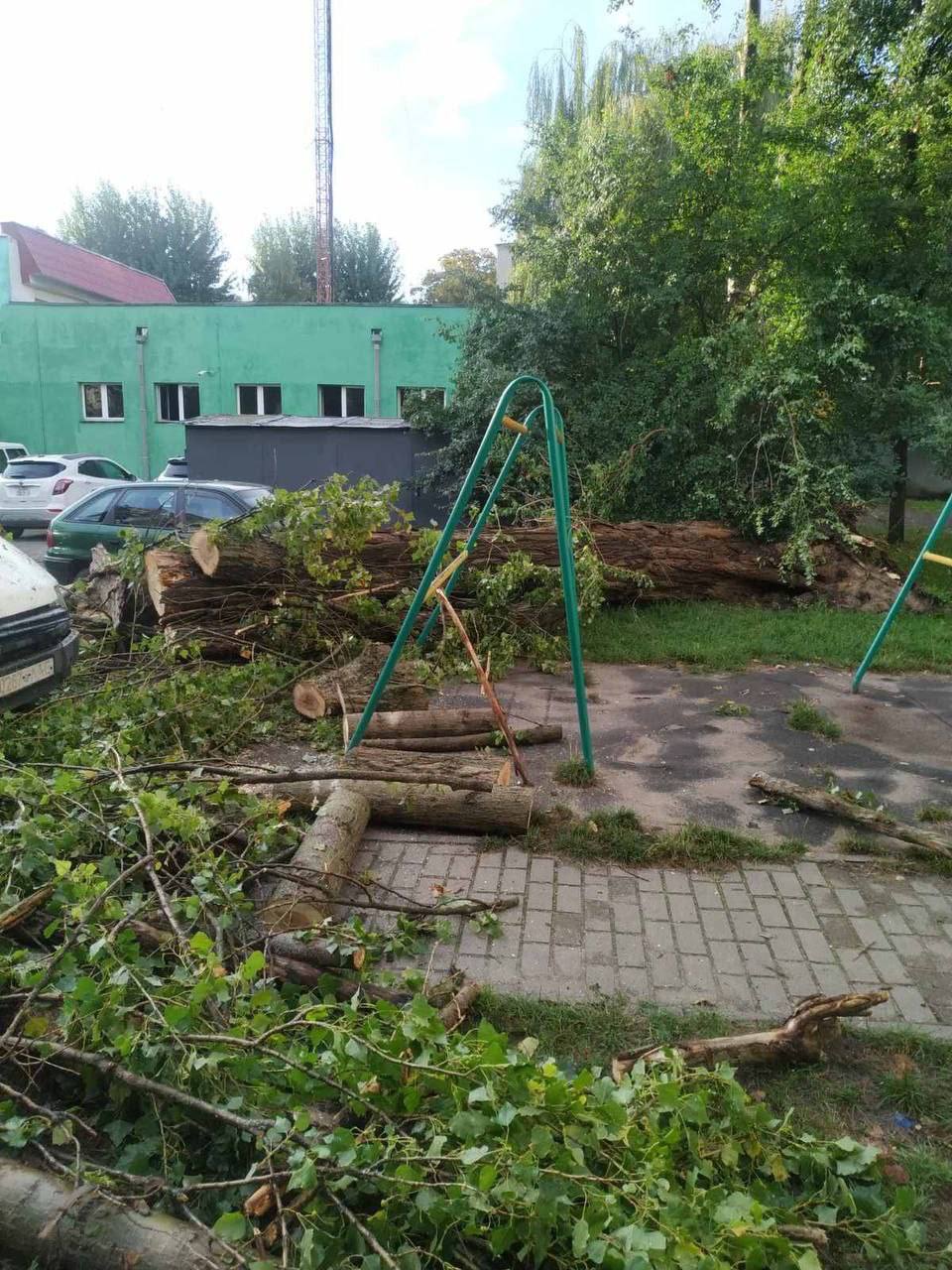 Настоящая стихия прошлась ночью по Бресту