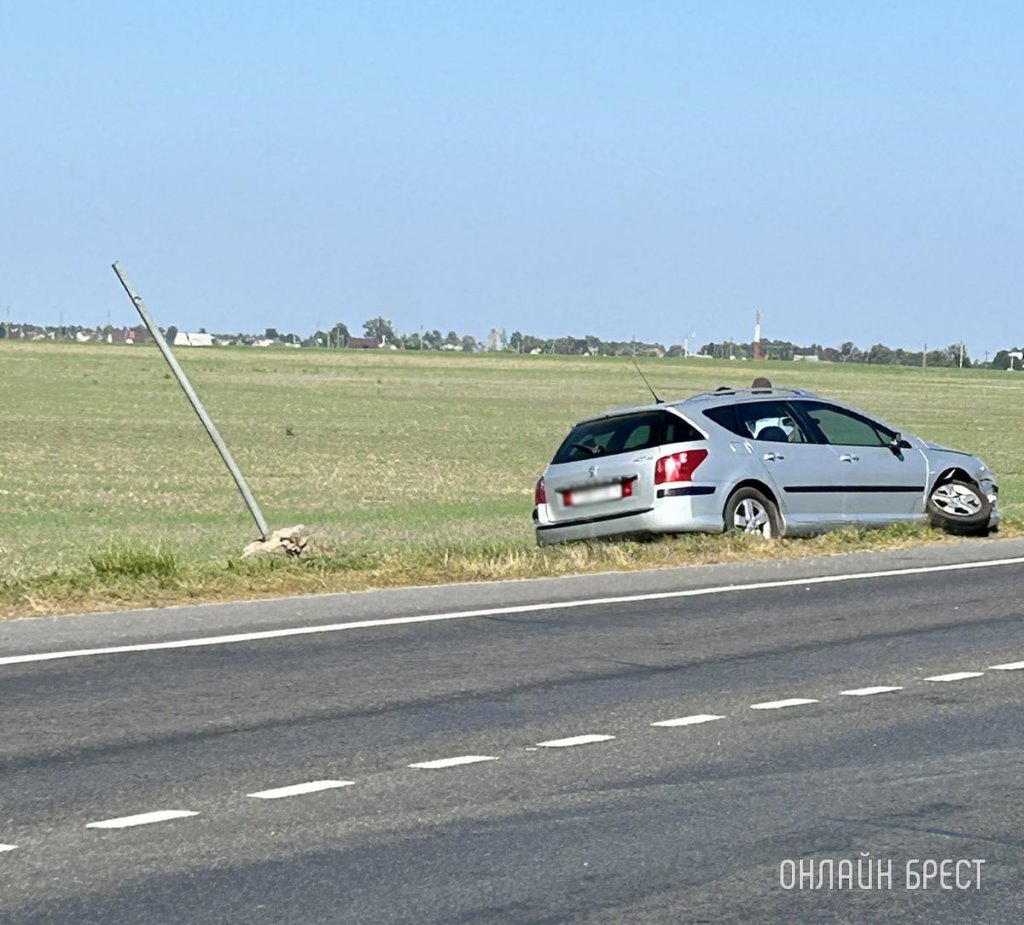 Недалеко от Бреста произошло ДТП