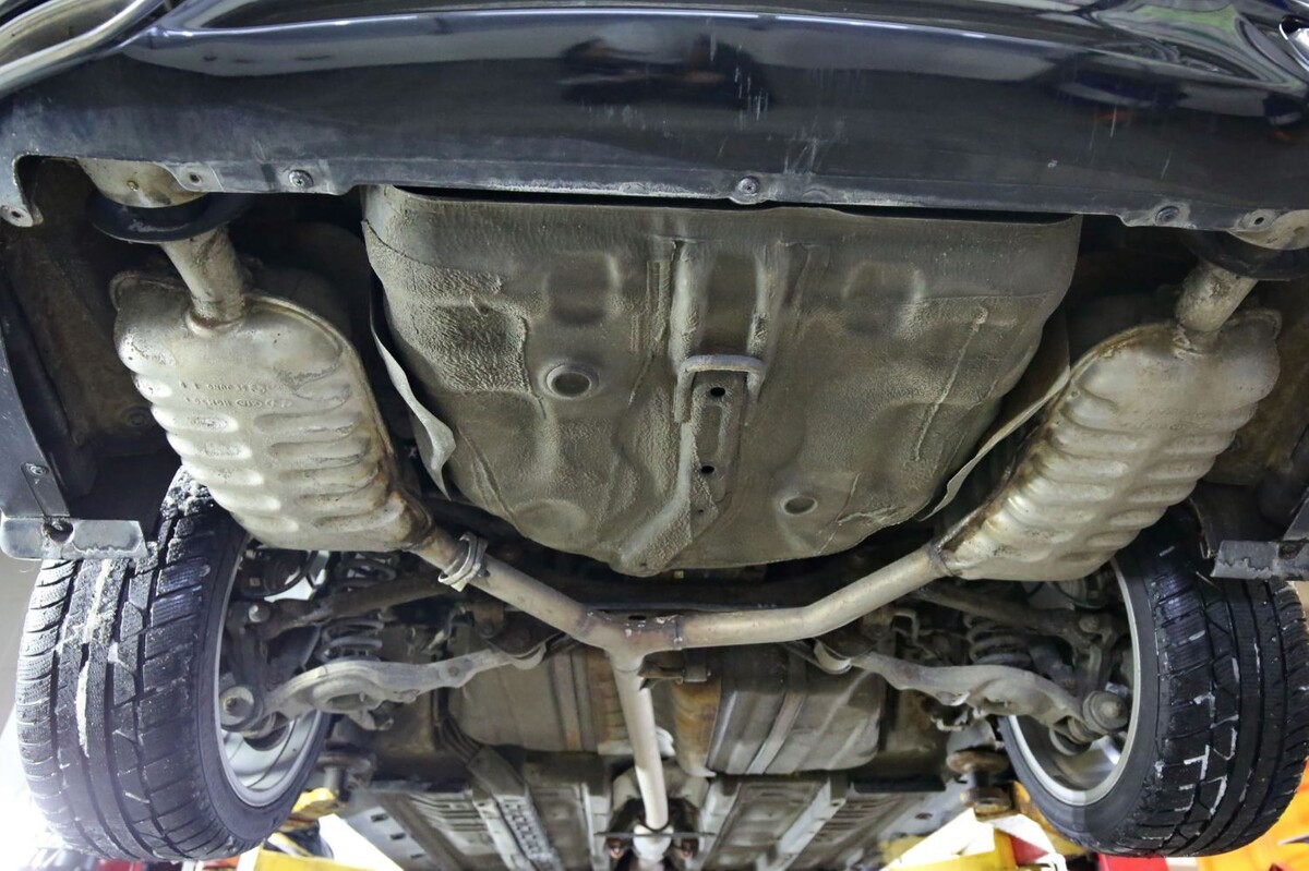 «Отъездил десять лет и ни на секунду не пожалел!». Белорус о владении корейским бизнес-седаном Hyundai Grandeur