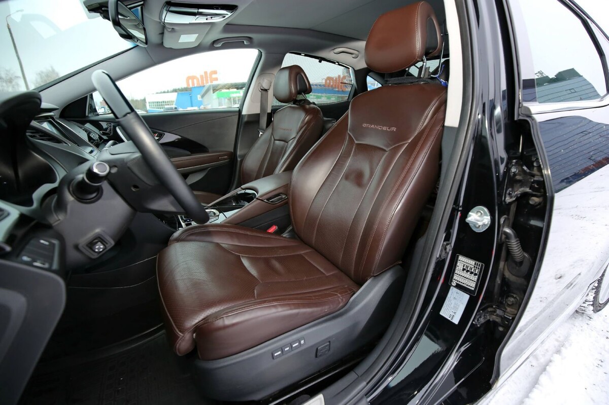 «Отъездил десять лет и ни на секунду не пожалел!». Белорус о владении корейским бизнес-седаном Hyundai Grandeur