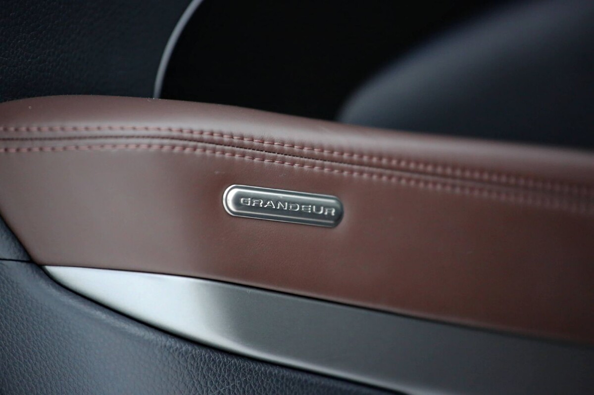 «Отъездил десять лет и ни на секунду не пожалел!». Белорус о владении корейским бизнес-седаном Hyundai Grandeur