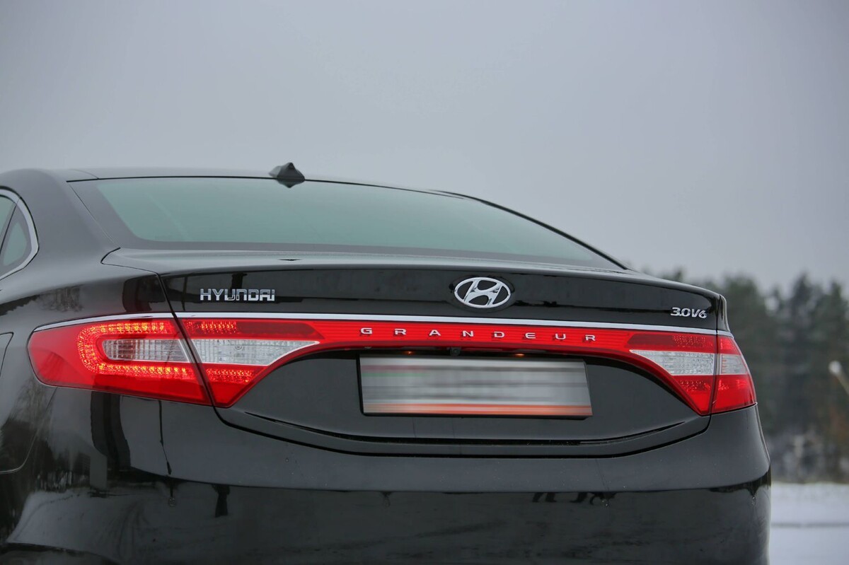 «Отъездил десять лет и ни на секунду не пожалел!». Белорус о владении корейским бизнес-седаном Hyundai Grandeur