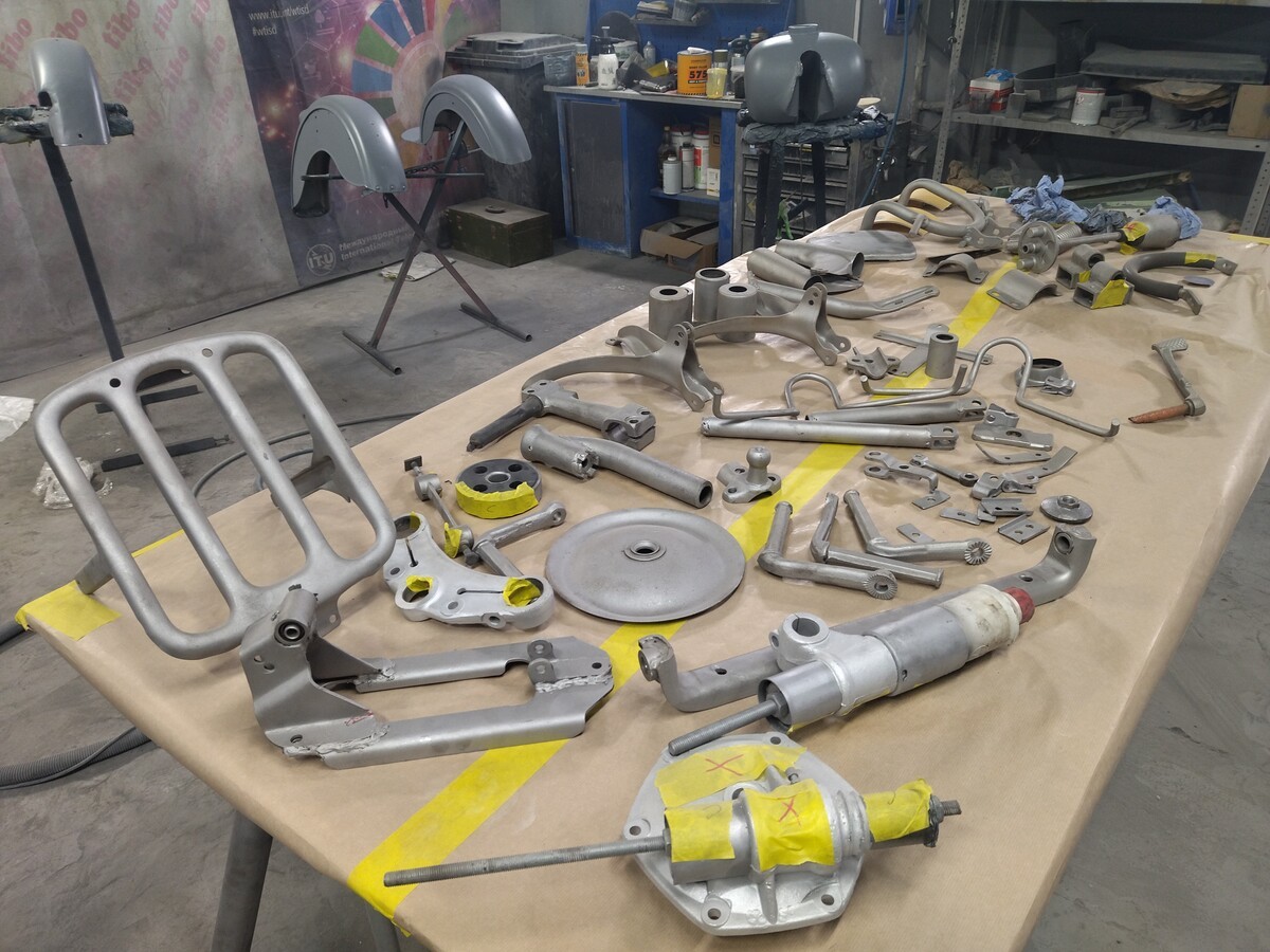 «По фотографиям сделал станок для оплётки тросов». Белорус показал реставрированный мотоцикл М-72Н 1958 г. в. «По фотографиям сделал станок для оплётки тросов». Белорус показал реставрированный мотоцикл М-72Н 1958 г. в.