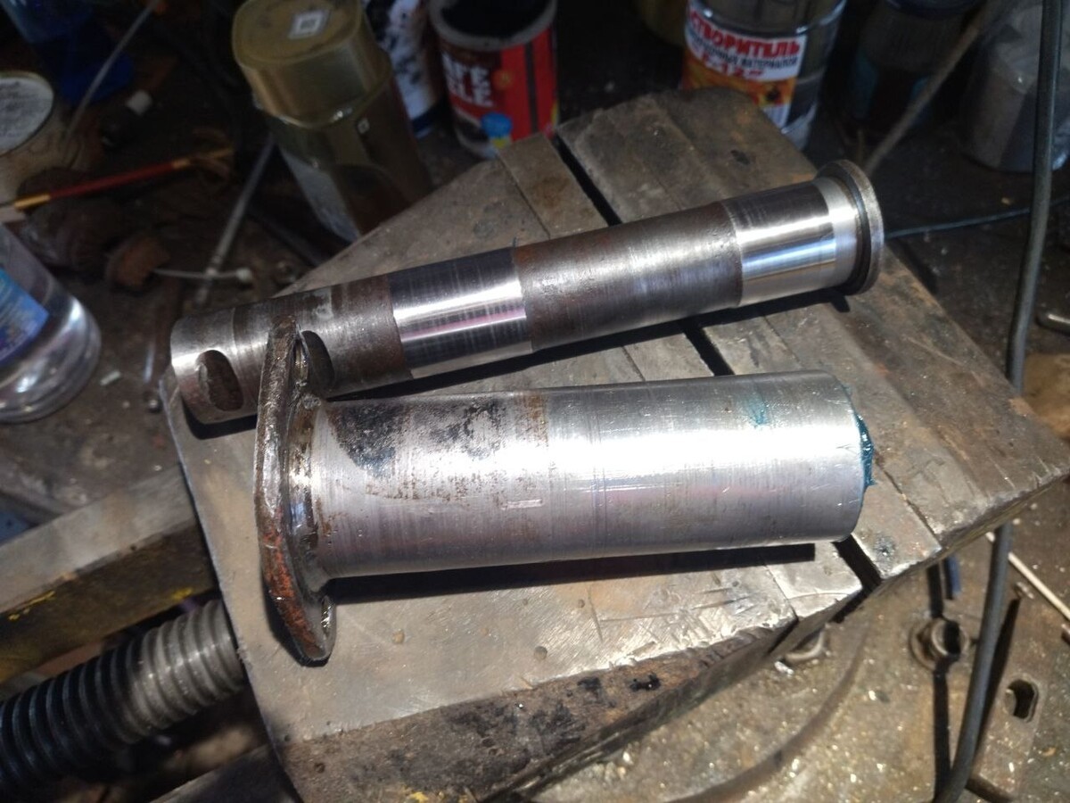 «По фотографиям сделал станок для оплётки тросов». Белорус показал реставрированный мотоцикл М-72Н 1958 г. в. «По фотографиям сделал станок для оплётки тросов». Белорус показал реставрированный мотоцикл М-72Н 1958 г. в.