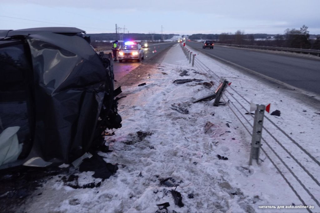 Массовая авария на М1. Водитель опрокинувшегося Geely Coolray рассказал, как все произошло