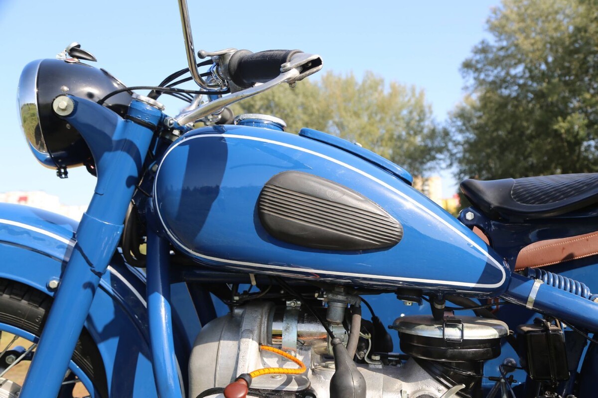 «По фотографиям сделал станок для оплётки тросов». Белорус показал реставрированный мотоцикл М-72Н 1958 г. в. «По фотографиям сделал станок для оплётки тросов». Белорус показал реставрированный мотоцикл М-72Н 1958 г. в.