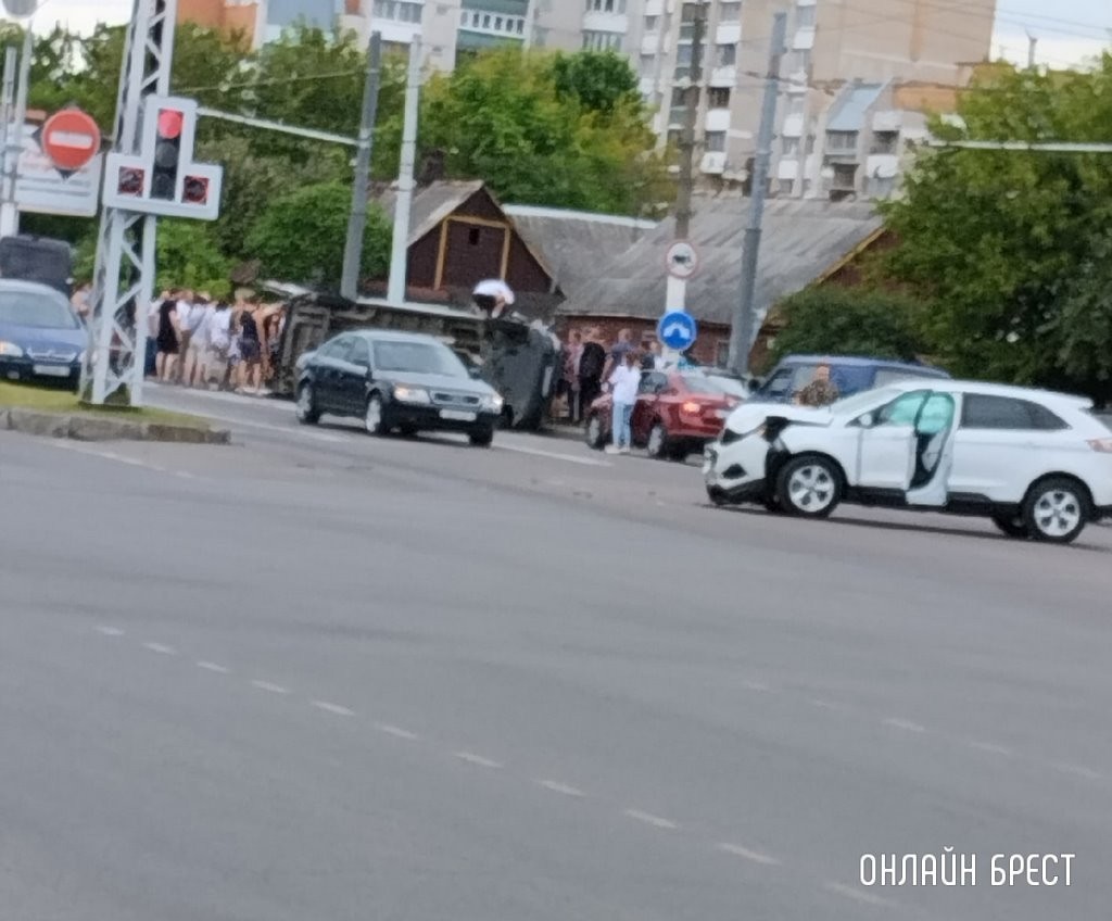 В Бресте водителя осудили за аварию с автомобилем скорой помощи