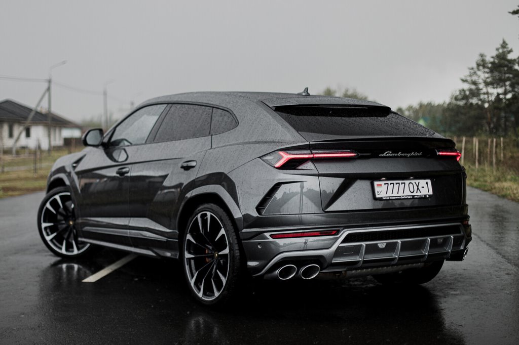 В Пинске продают Lamborghini Urus. Цена впечатляет