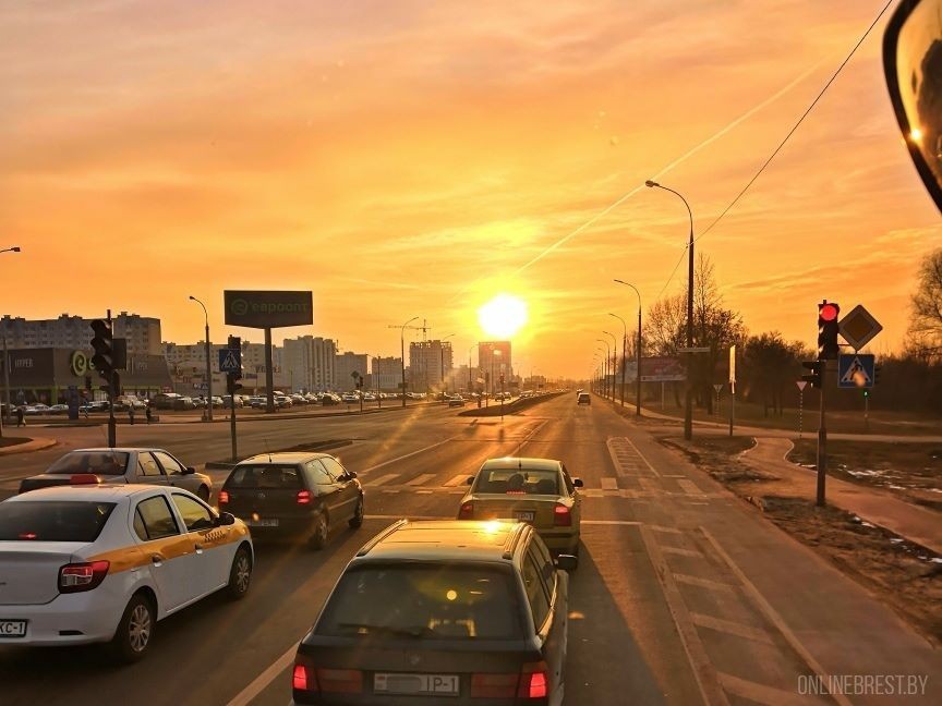 День летнего солнцестояния-2024: когда наступит самый длинный день в году