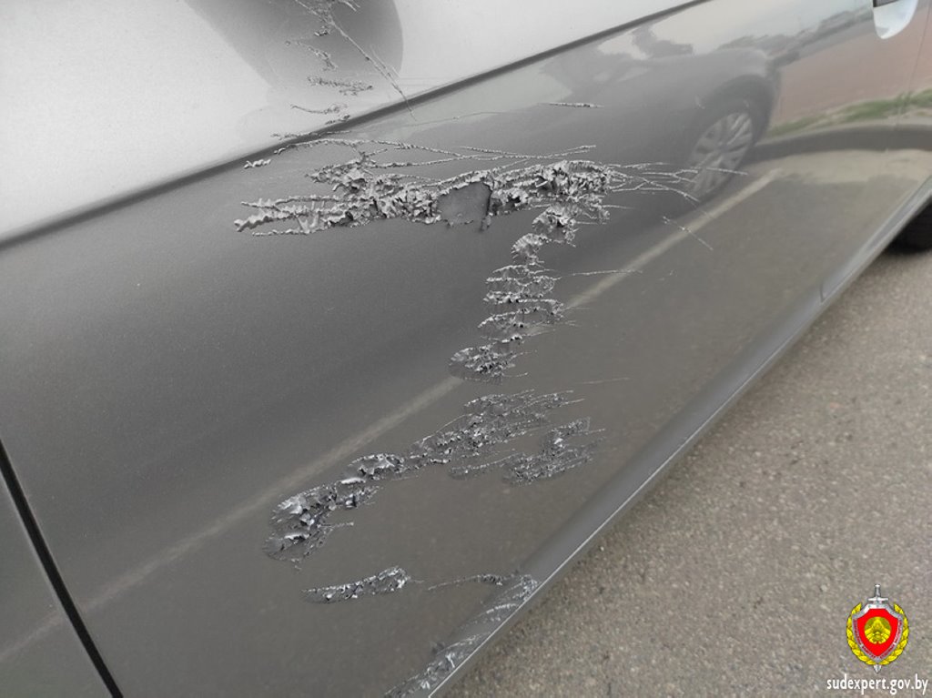 В Бресте автомобиль стал предметом мести клиенту автомастерской