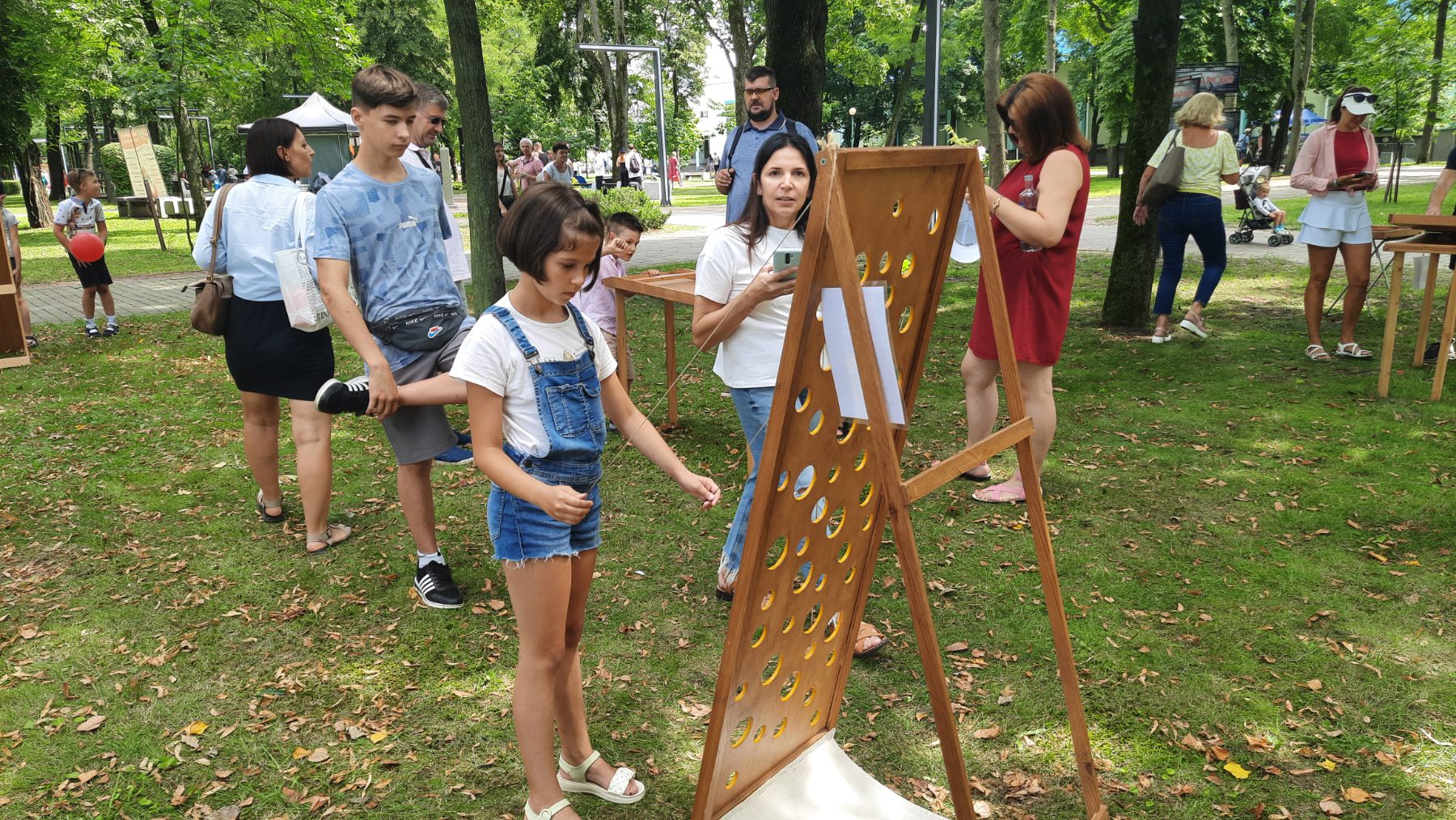 «Цветное безумие» и пенная вечеринка. Фестиваль Dreamfest в городском парке Бреста