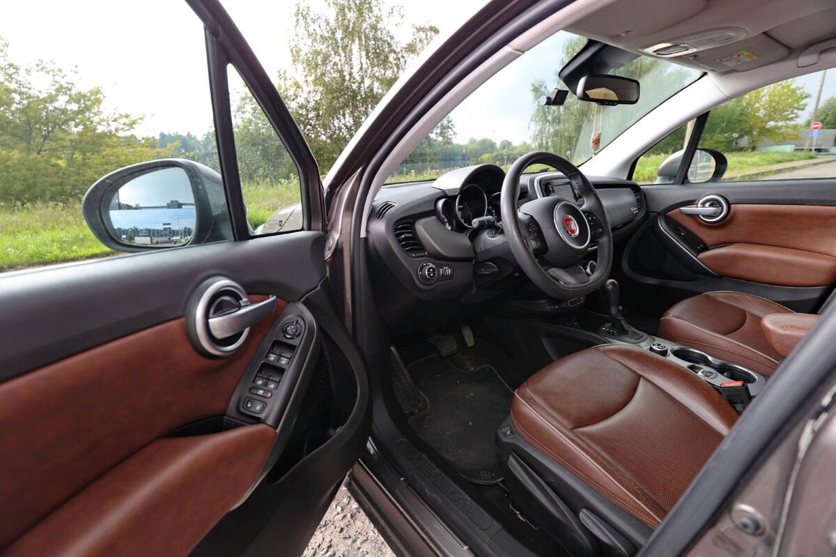 «Контрактный мотор из Владивостока — $600». Белорус пригнал Fiat 500X и четыре года не знает горя (почти)