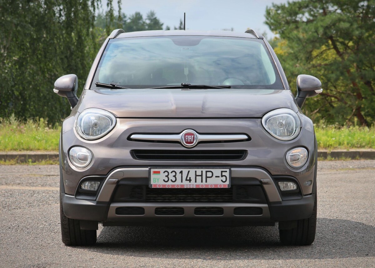 «Контрактный мотор из Владивостока — $600». Белорус пригнал Fiat 500X и четыре года не знает горя (почти)