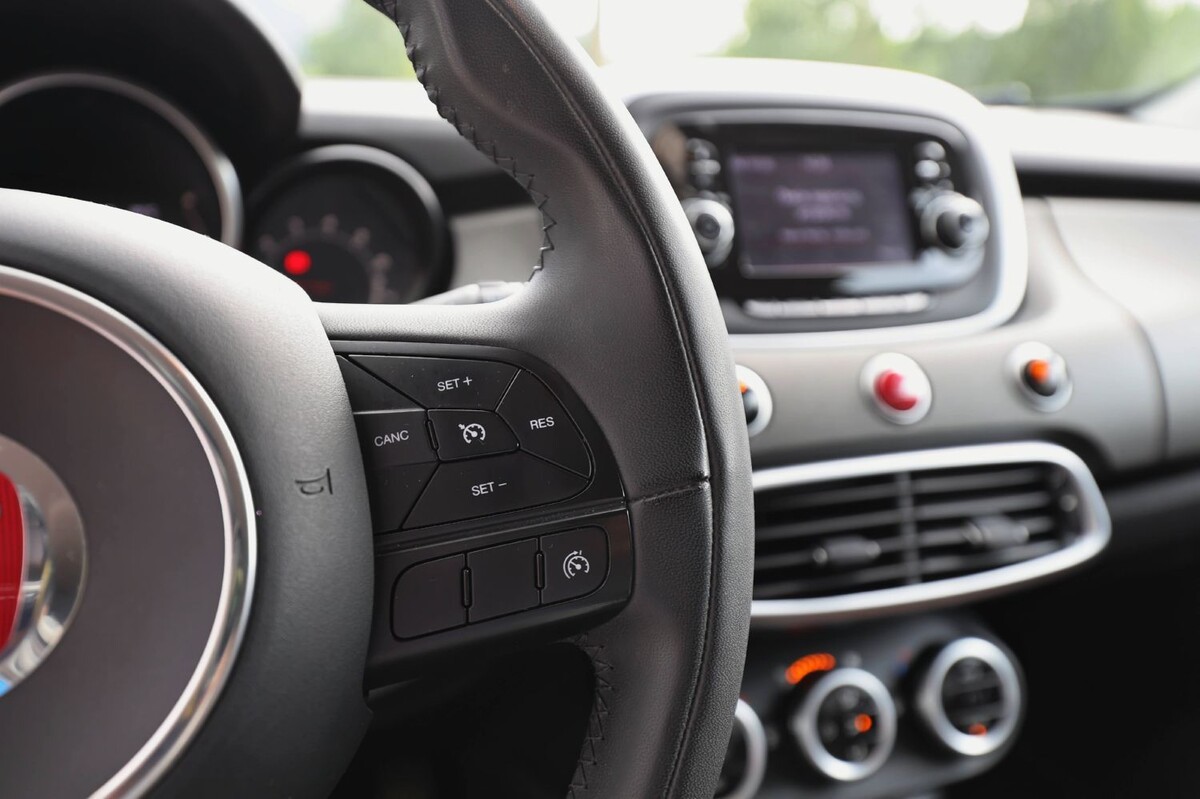 «Контрактный мотор из Владивостока — $600». Белорус пригнал Fiat 500X и четыре года не знает горя (почти)