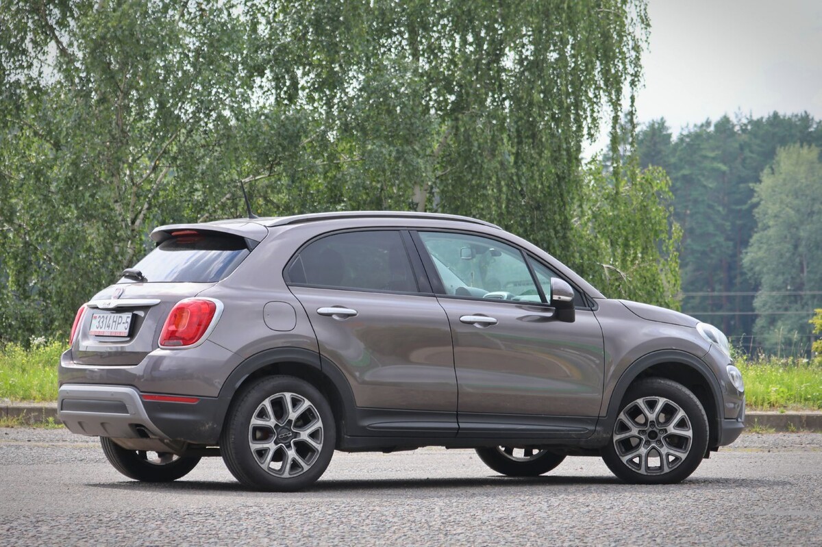 «Контрактный мотор из Владивостока — $600». Белорус пригнал Fiat 500X и четыре года не знает горя (почти)