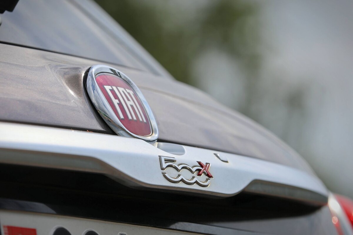 «Контрактный мотор из Владивостока — $600». Белорус пригнал Fiat 500X и четыре года не знает горя (почти)