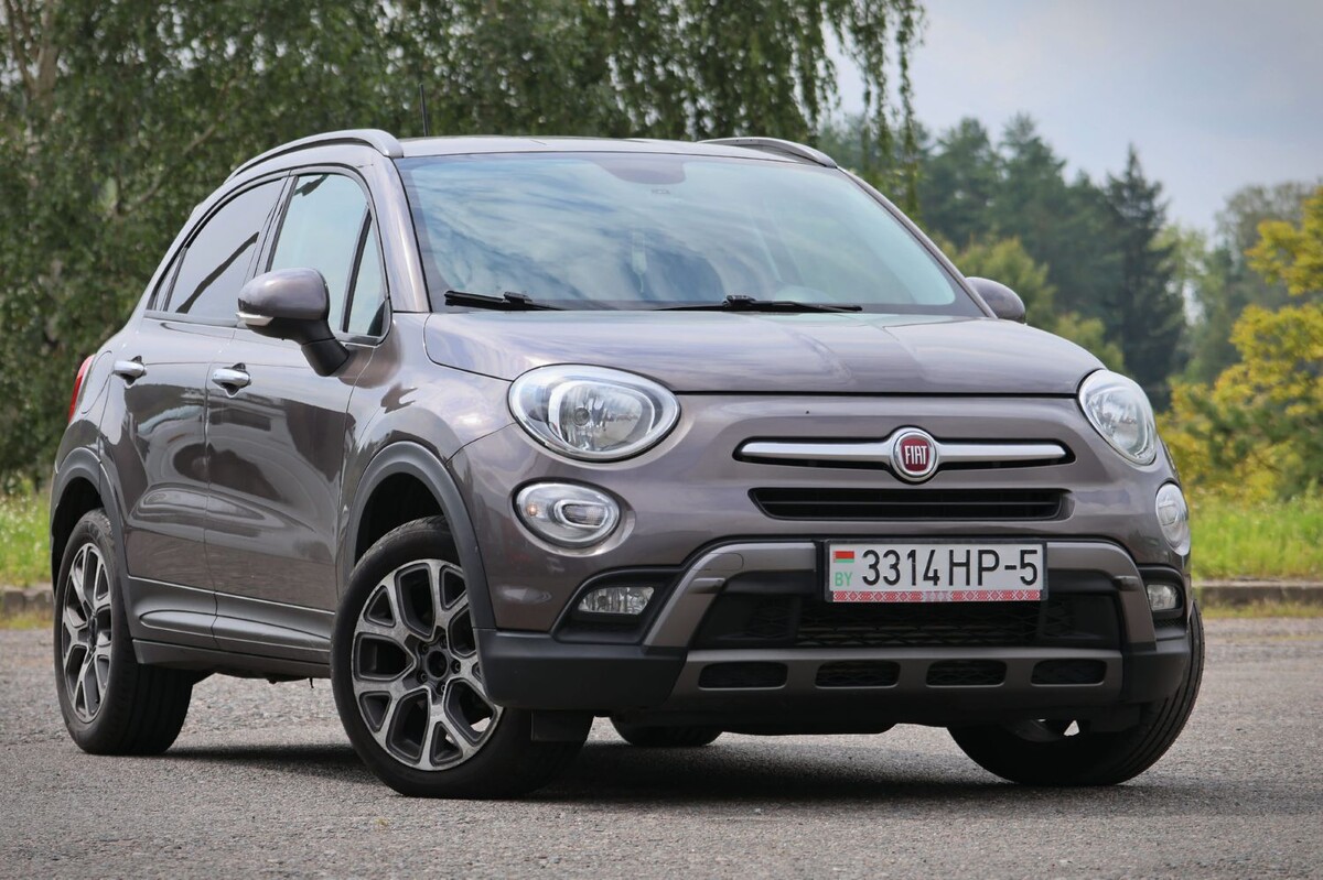 «Контрактный мотор из Владивостока — $600». Белорус пригнал Fiat 500X и четыре года не знает горя (почти)